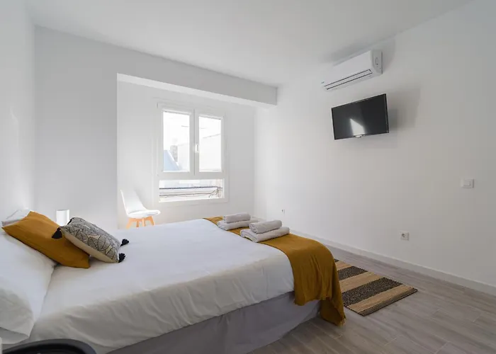 Apartment In Las Palmas Near Las Canteras Beach